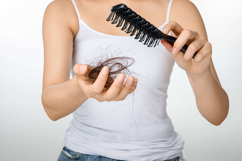 Mách chị em giải pháp khắc phục tình trạng tóc gãy rụng sau sinh