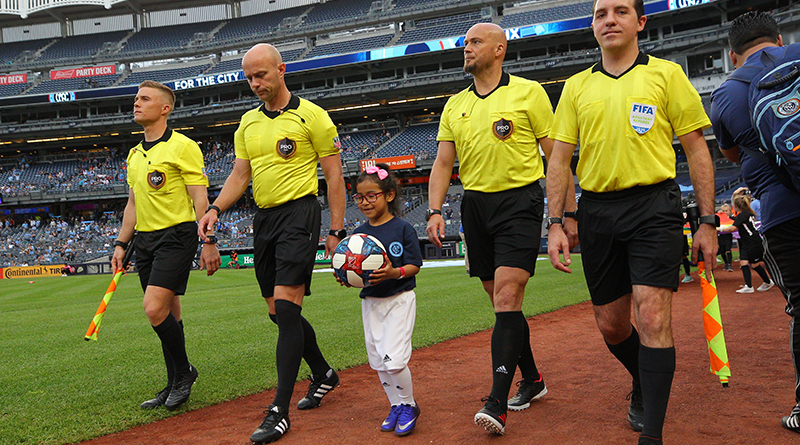 Trọng Tài Trong Bóng Đá: Vai Trò, Nhiệm Vụ & Những Tên Tuổi Đỉnh Cao